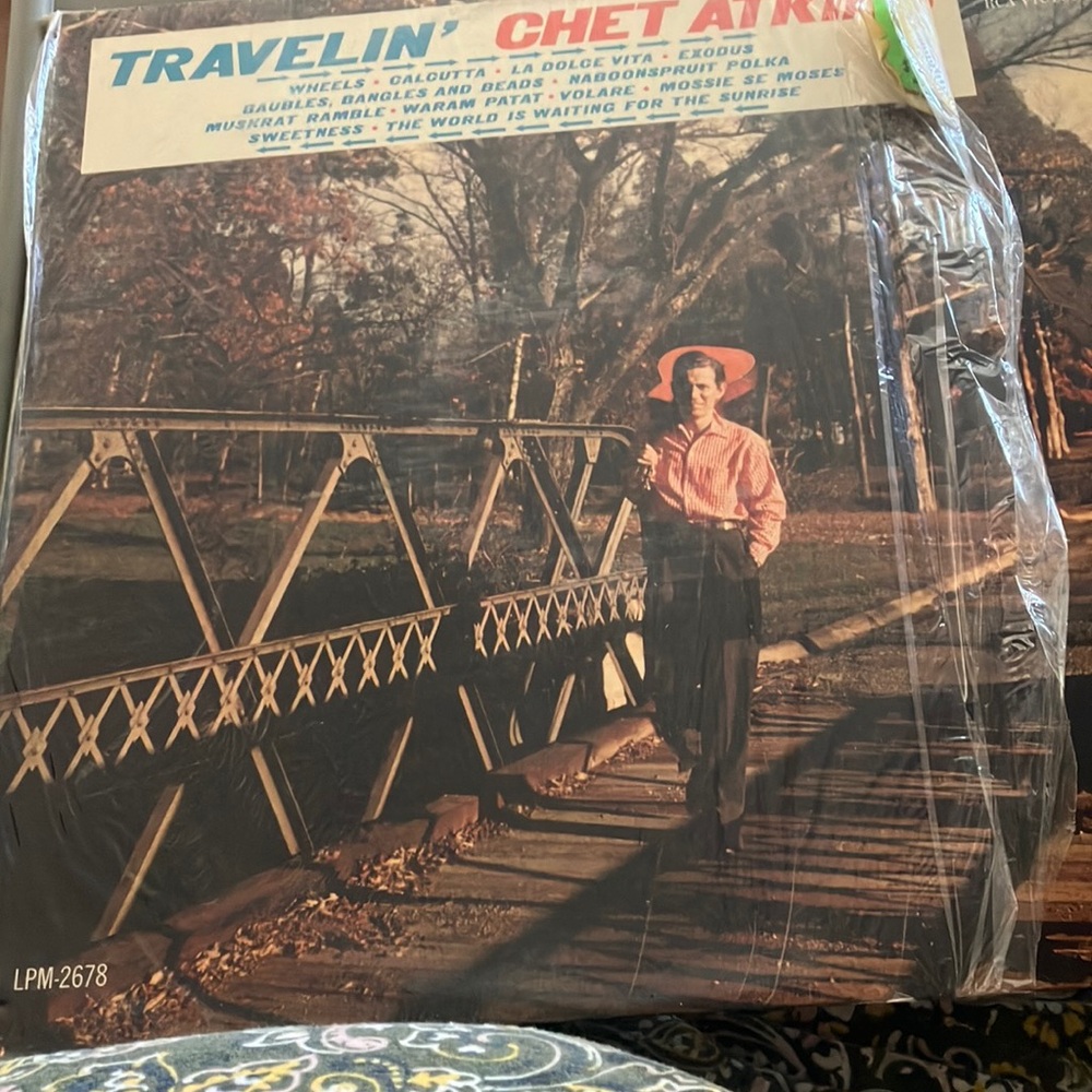 Travelin' Chet Atkins Vinyl Record